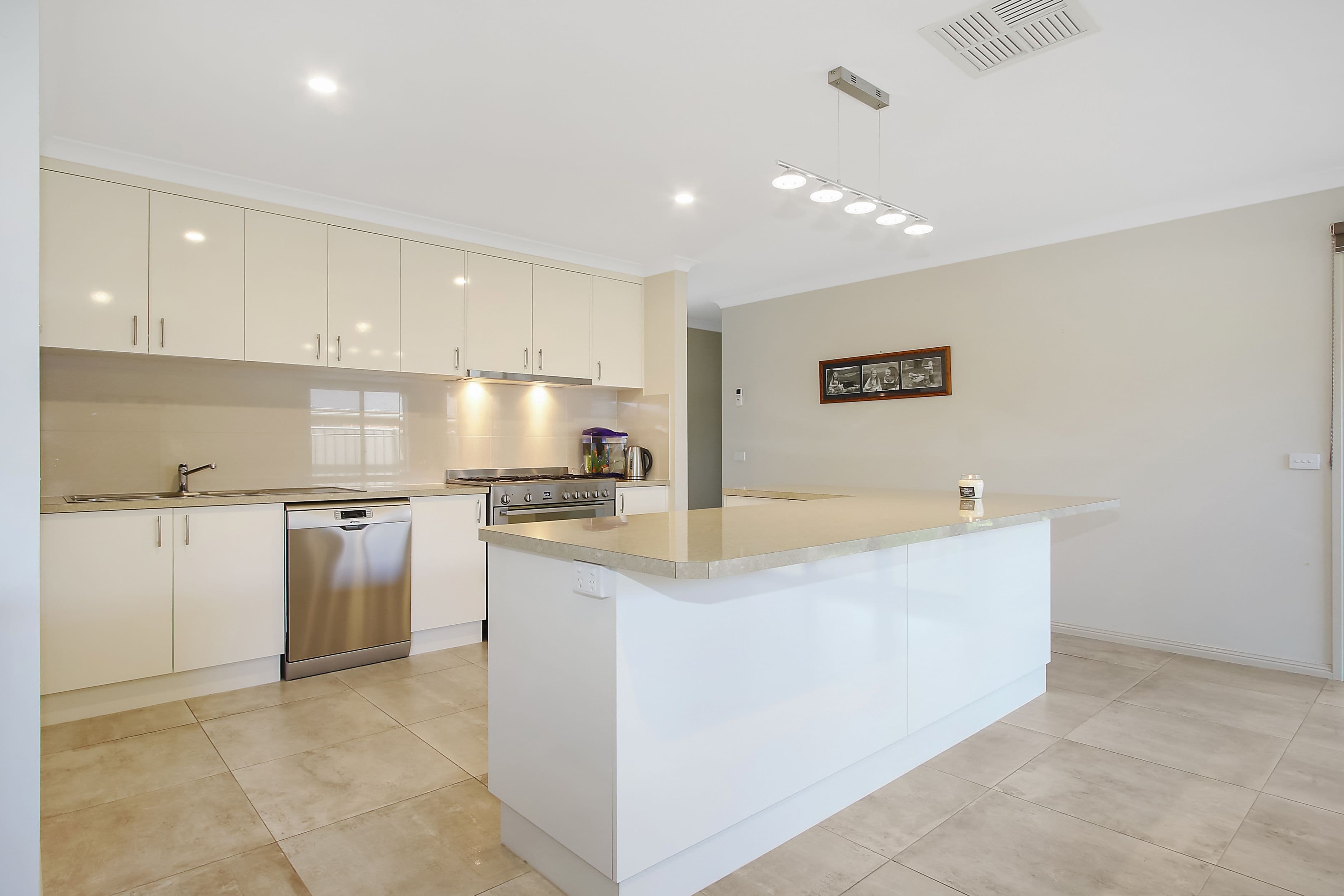 17 Kerry Avenue, Killara VIC 3691, Killara - Thumbnail 2