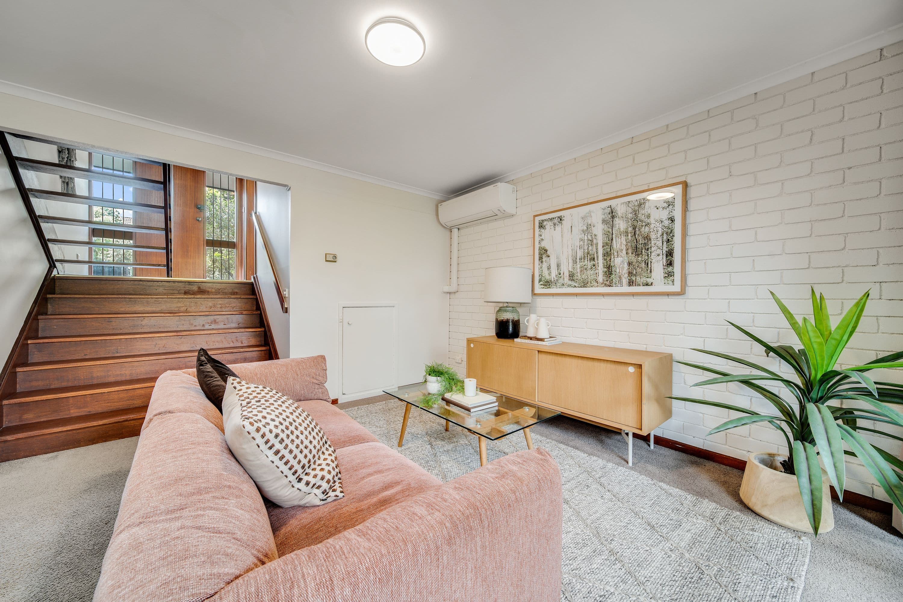 98 Wybalena Grove, Cook ACT 2614, Cook - Thumbnail 2