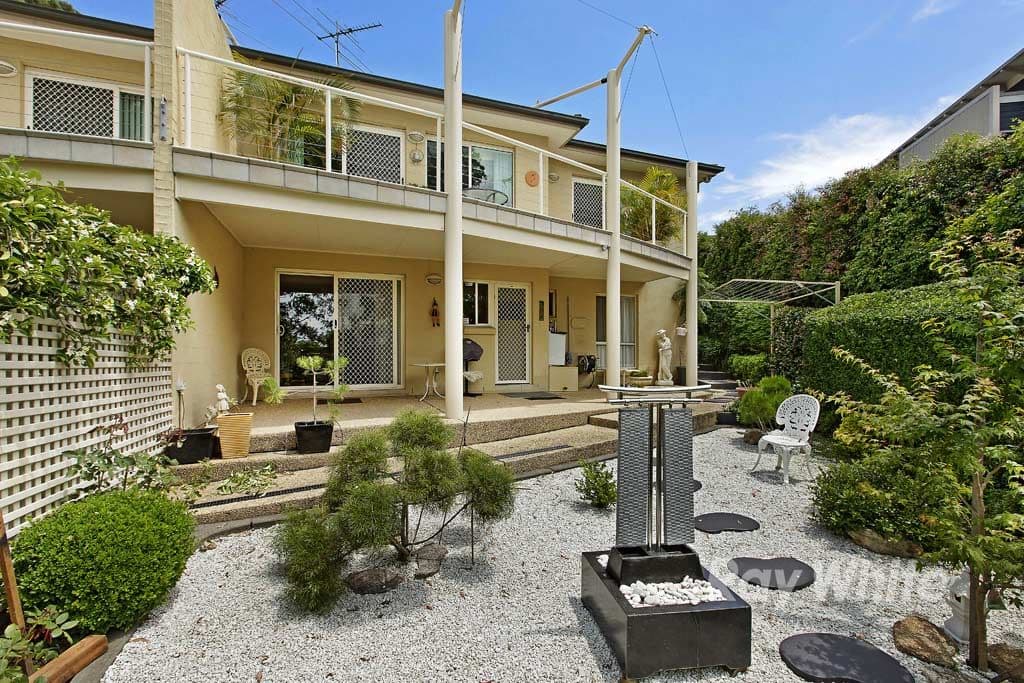 6 Brighton Avenue, Toronto - Thumbnail 2