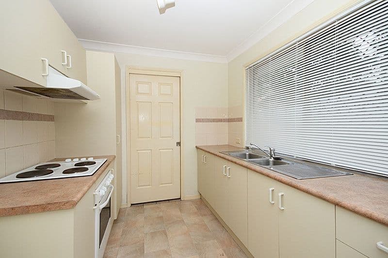 8 NUMBAT Place, DOOLANDELLA QLD 4077, Doolandella - Thumbnail 4