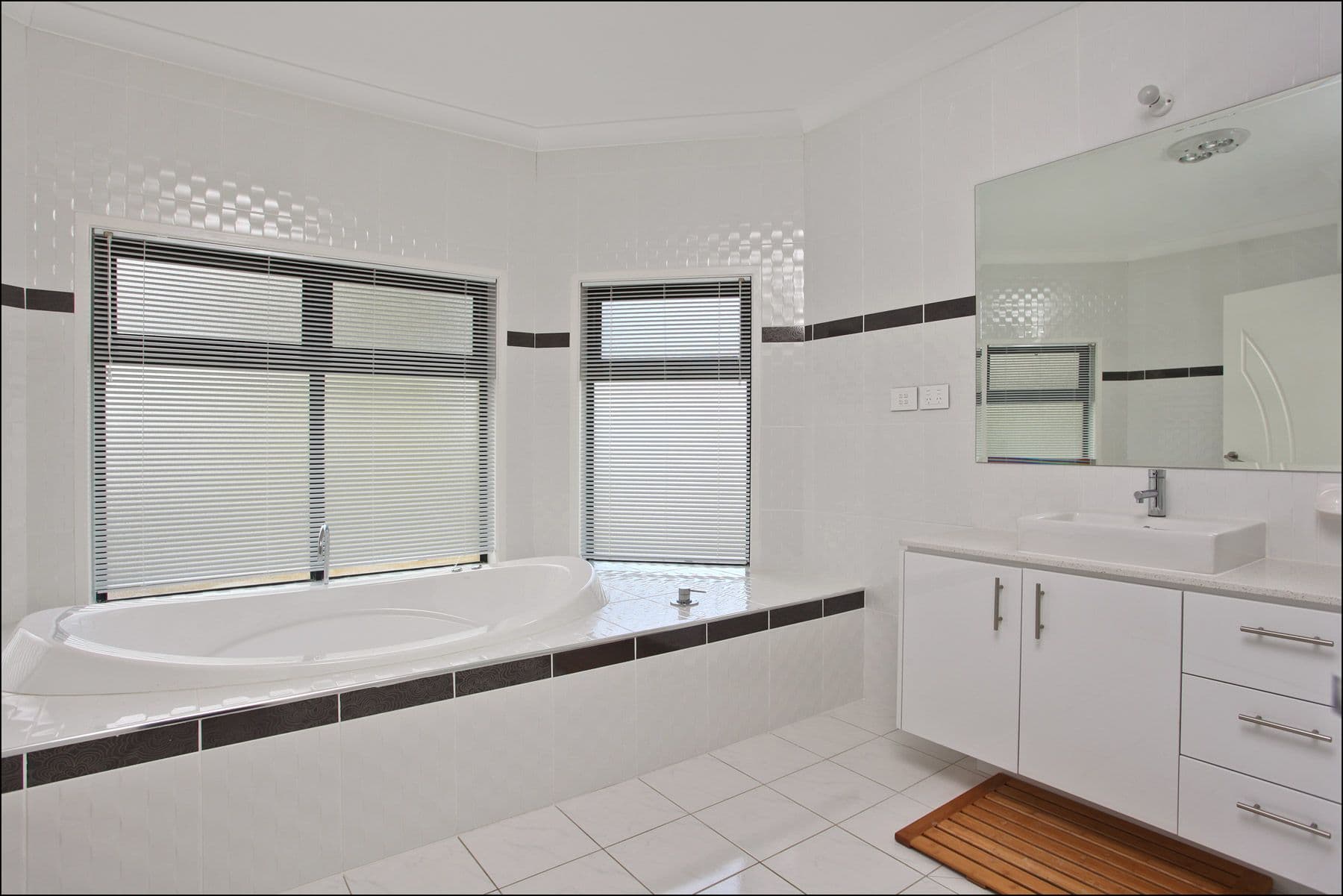 2 Tuckwell Road, Castle Hill NSW 2154, Castle Hill - Thumbnail 5