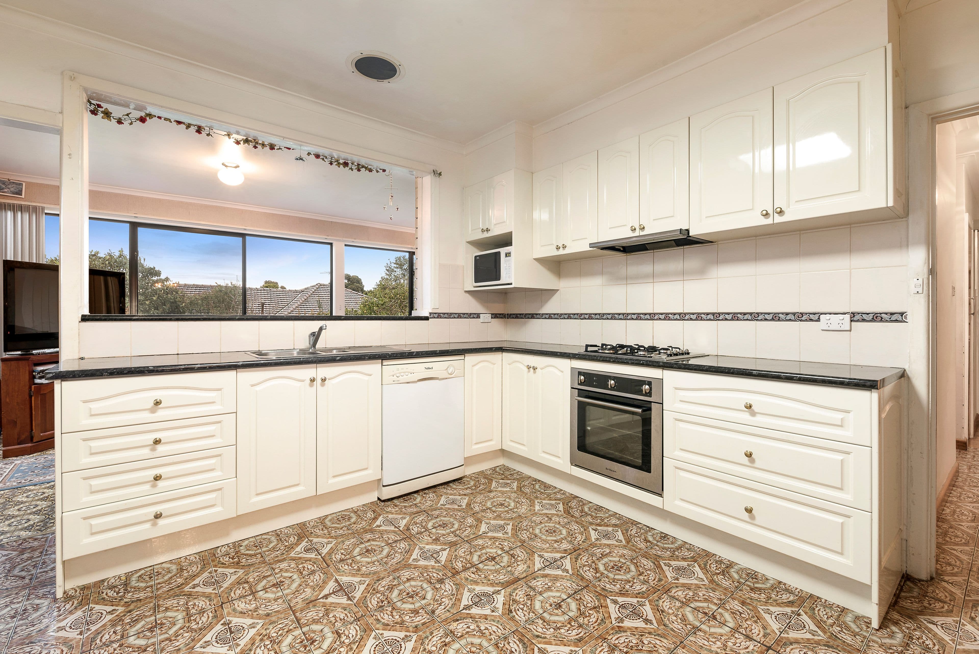 6 Turnbull Avenue, Oakleigh East VIC 3166, Oakleigh East - Thumbnail 5