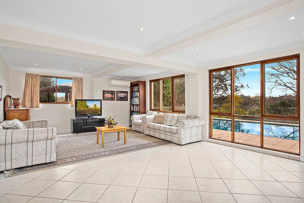 13 Victoria Avenue, Middle Cove - Thumbnail 4