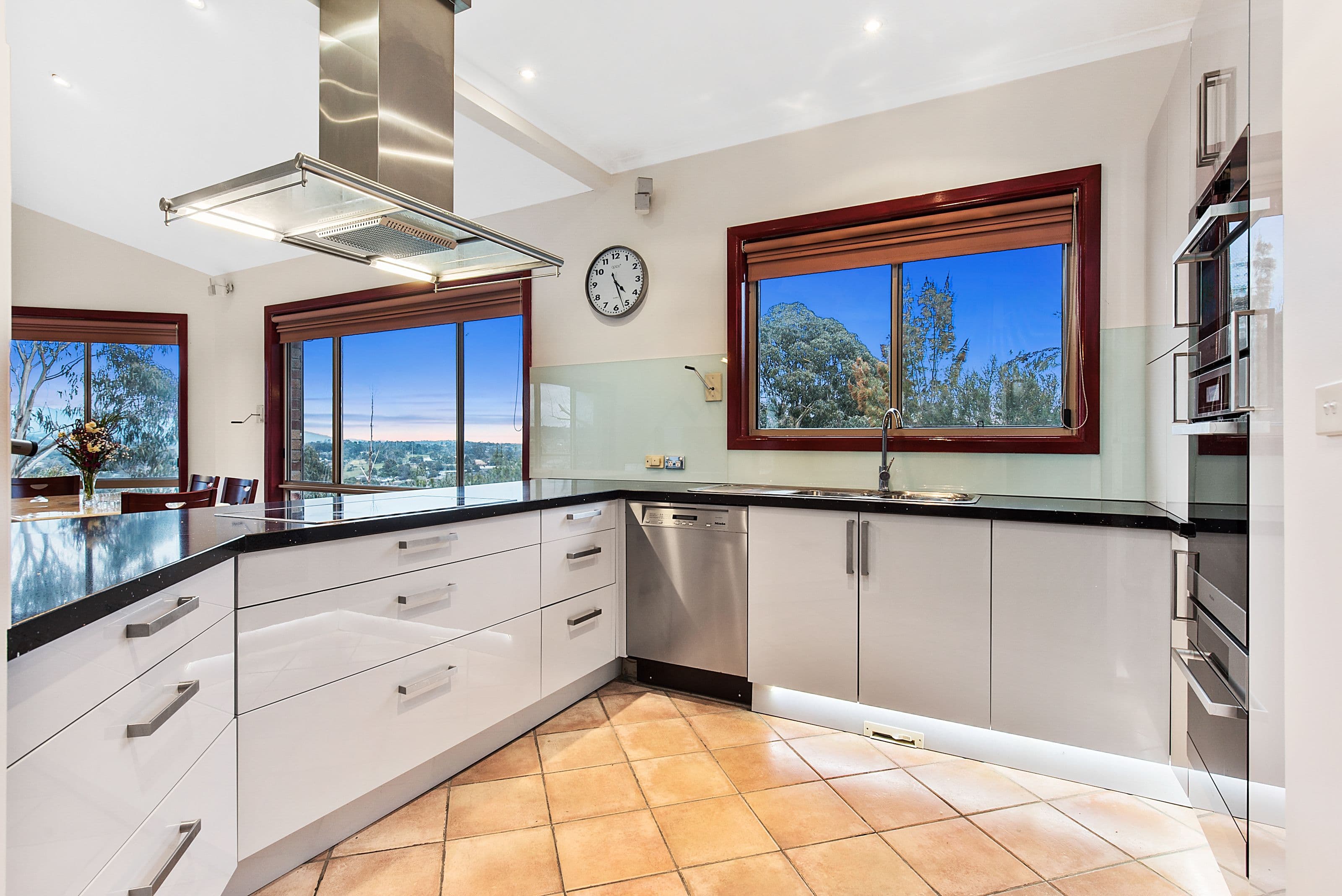 10 STRUAN Avenue, Mooroolbark VIC 3138, Mooroolbark - Thumbnail 8