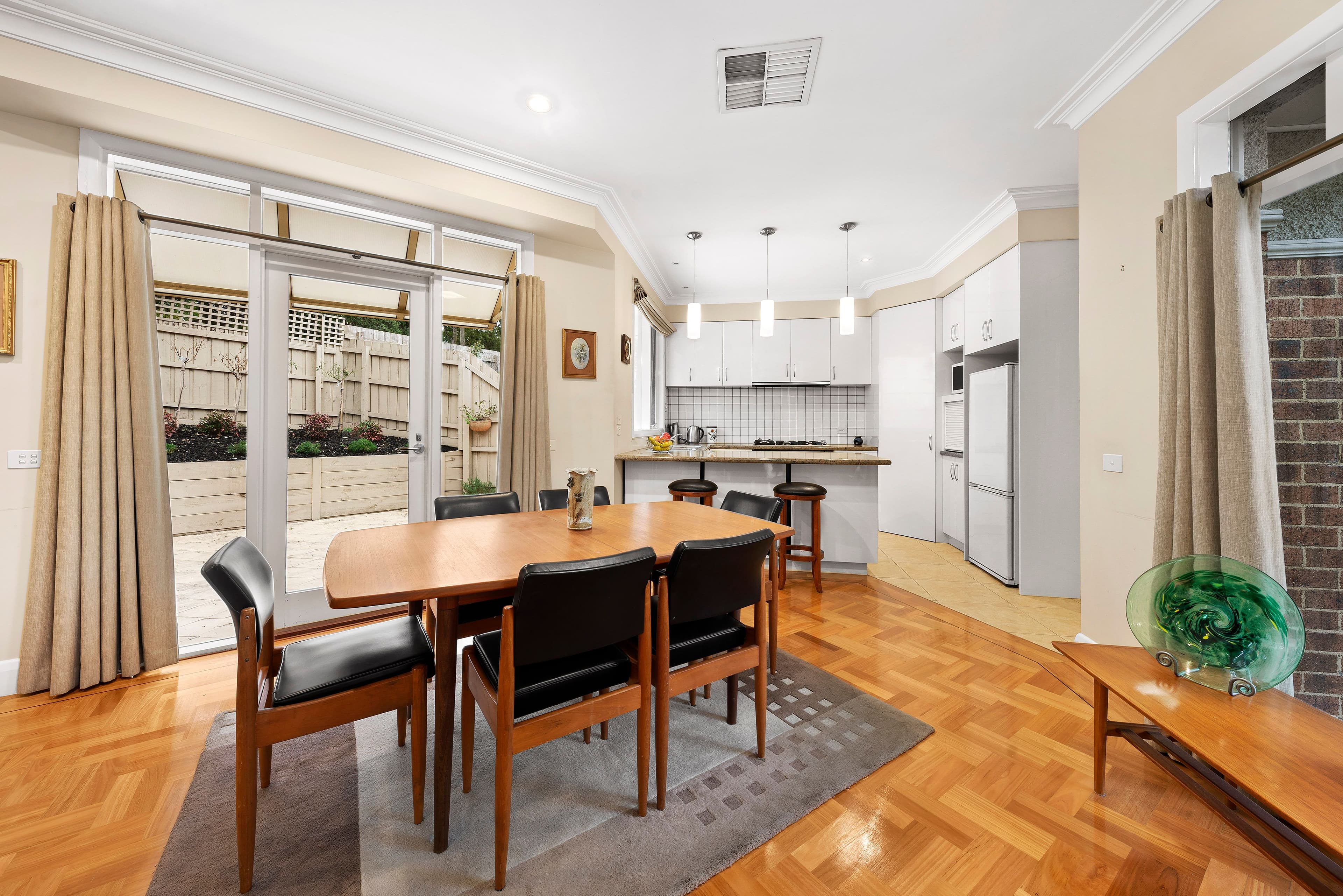 6 Salisbury Avenue, Blackburn VIC 3130, Blackburn - Thumbnail 3