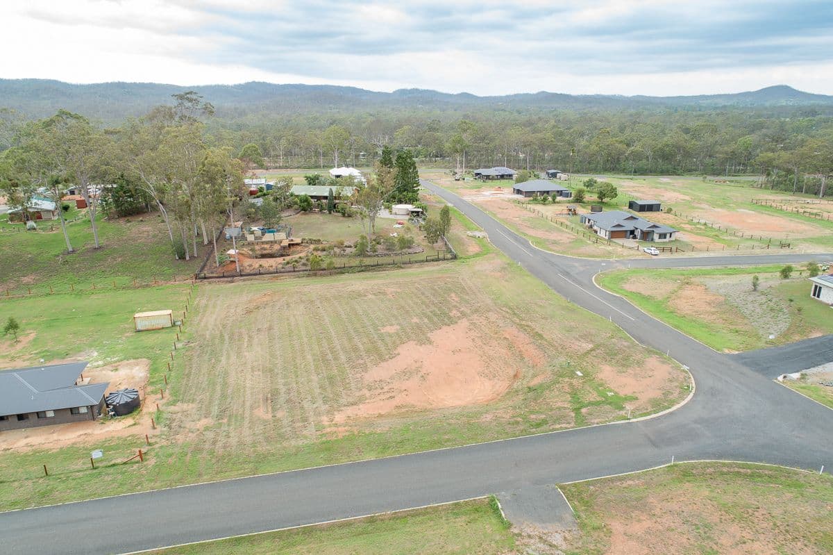 24 Thomsen Road, Burua QLD 4680, Burua - Thumbnail 2
