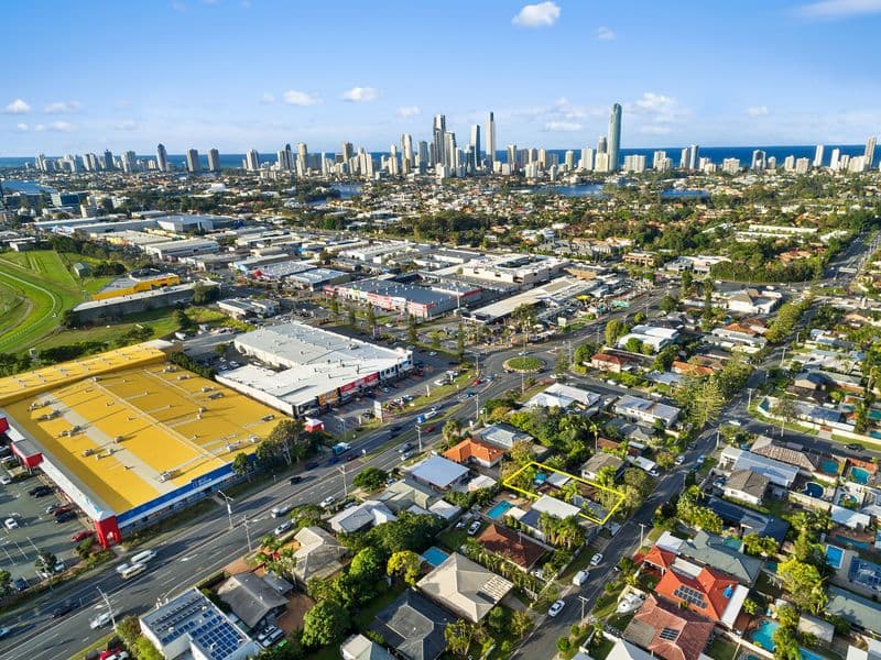 33 Coogeen Street, Sorrento QLD 4217, Sorrento - Thumbnail 2