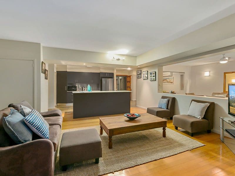 33 Coogeen Street, Sorrento QLD 4217, Sorrento - Thumbnail 7