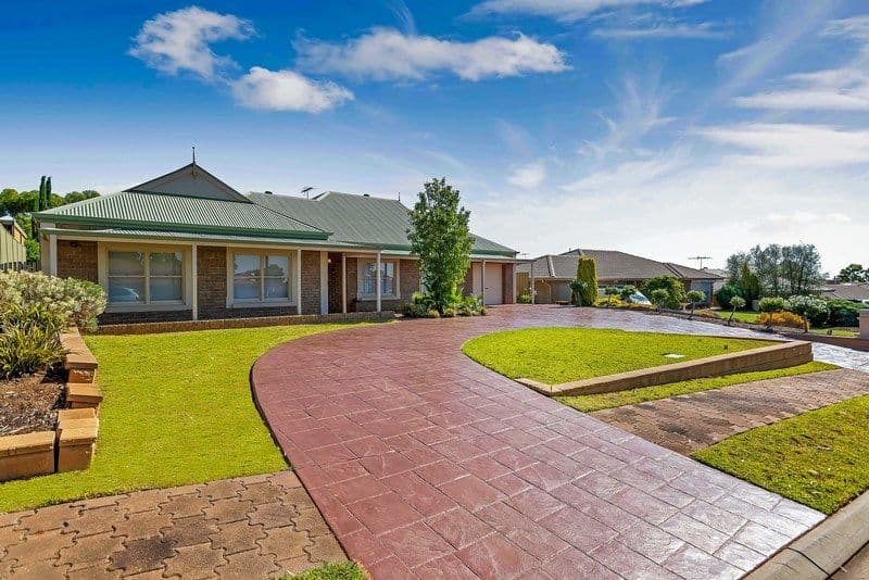29 Hedgerow Drive, Gulfview Heights SA 5096, Gulfview Heights - Image 1
