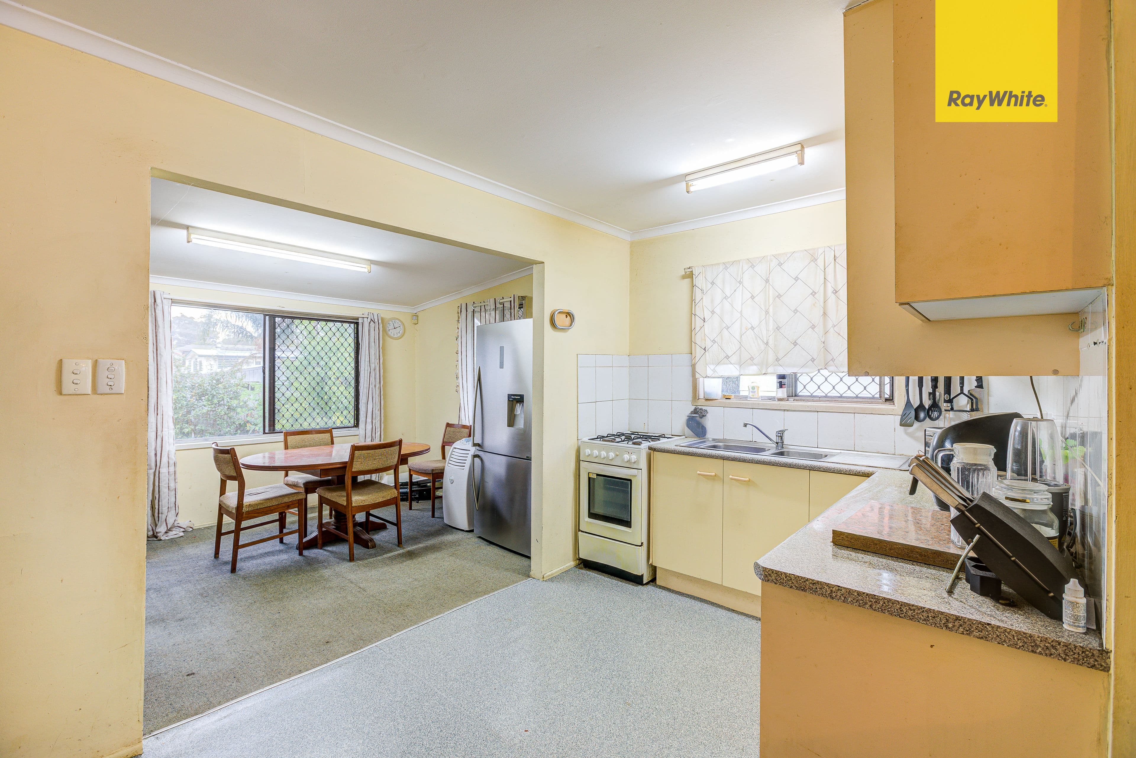 11 Heather Street, Logan Central QLD 4114, Logan Central - Thumbnail 2