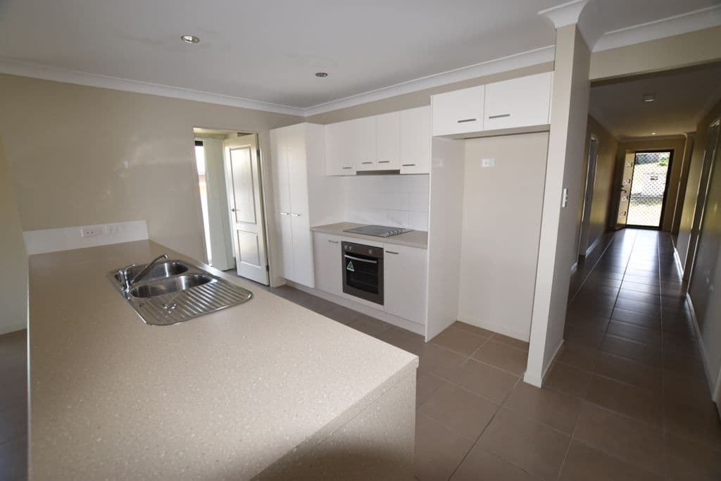 8 Woodward Avenue, Calliope QLD 4680, Calliope - Thumbnail 2