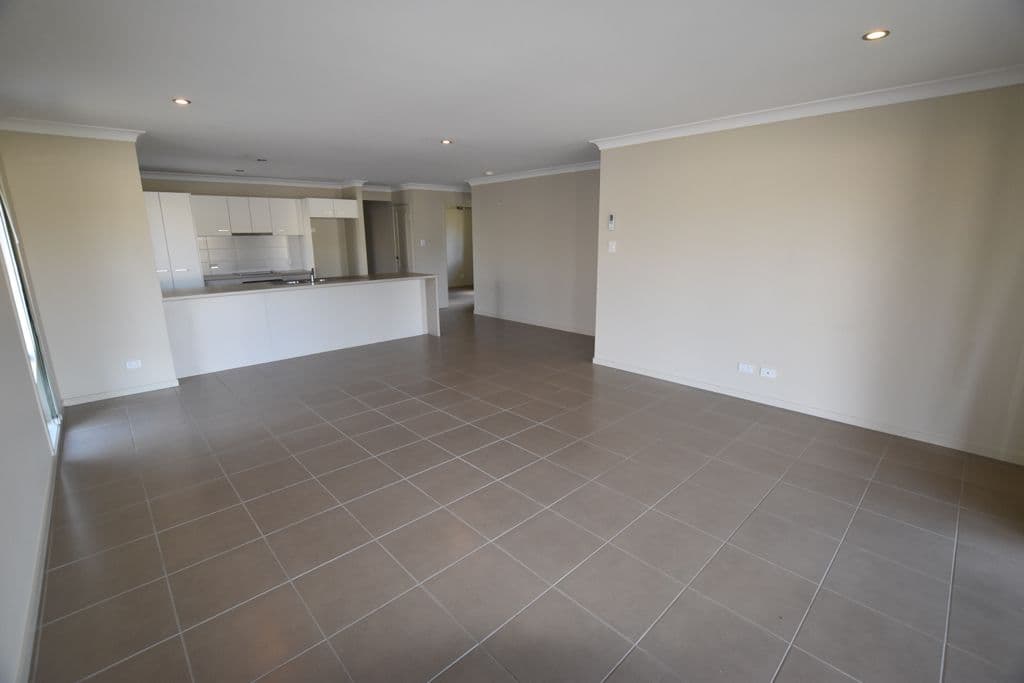8 Woodward Avenue, Calliope QLD 4680, Calliope - Thumbnail 3