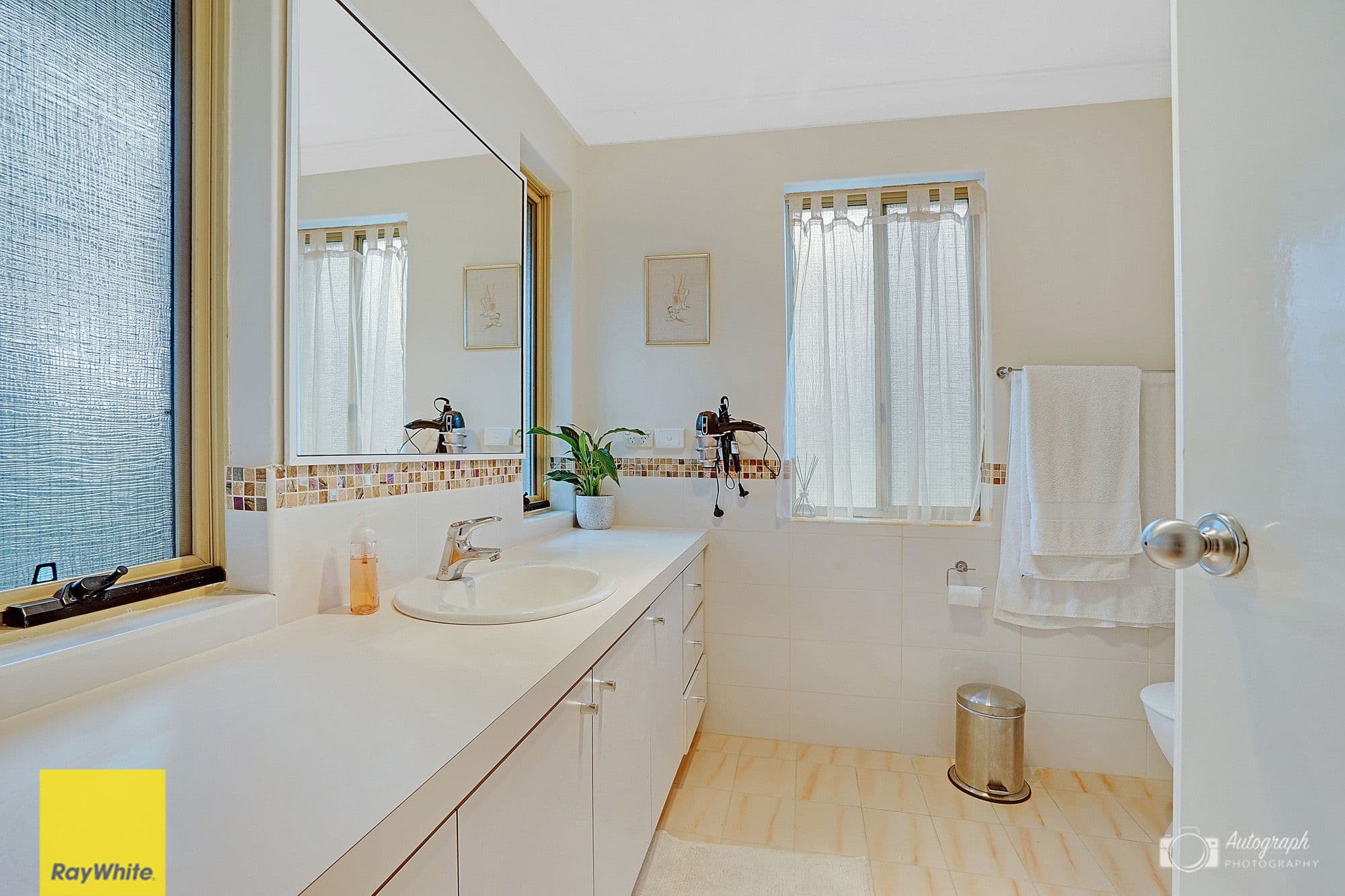 5 Greenpark Road, Alexander Heights WA 6064, Alexander Heights - Thumbnail 5