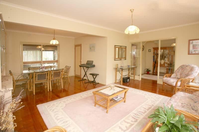91 King Arthur Drive, GLEN WAVERLEY VIC 3150, Glen Waverley - Thumbnail 2
