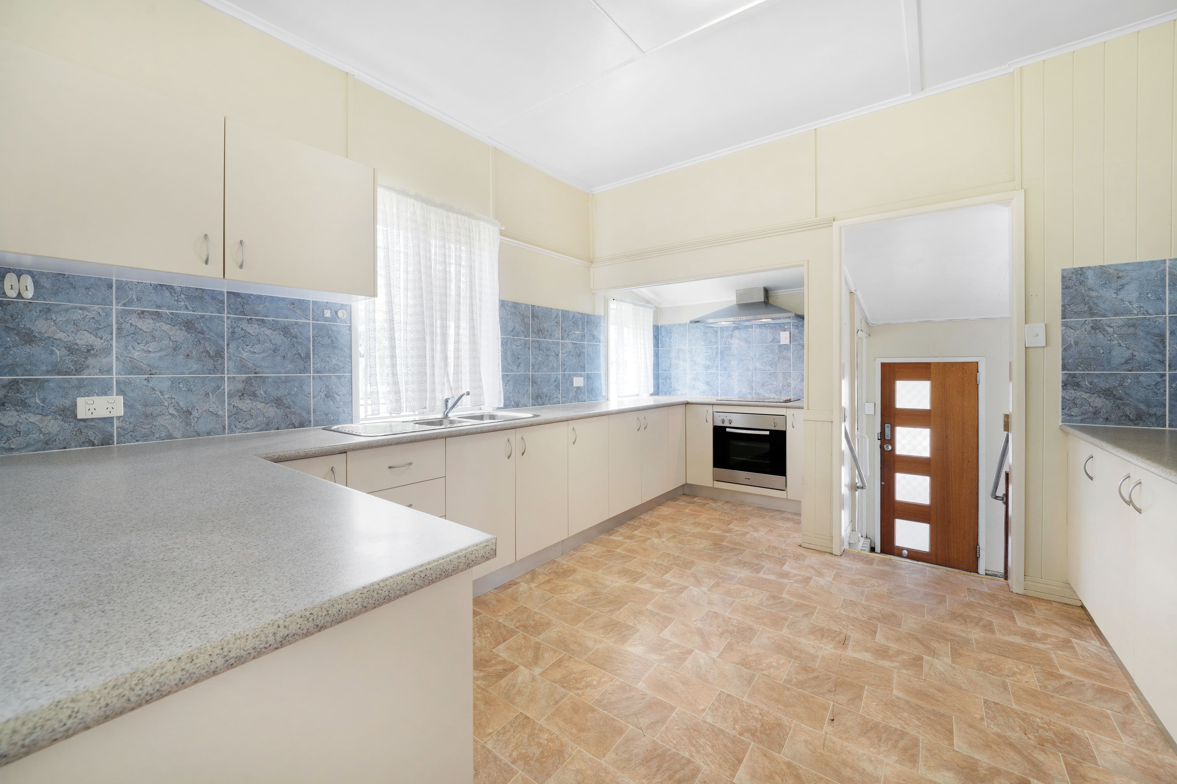 2 Lehville Street, Beenleigh QLD 4207, Beenleigh - Thumbnail 4