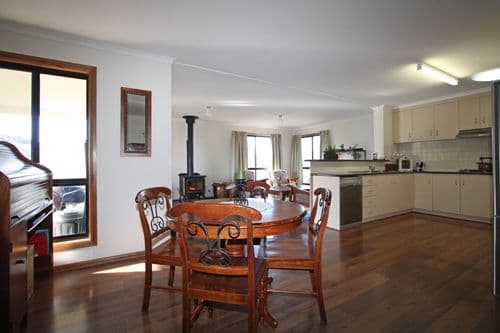 1 Forbes Creek Road, HOSKINSTOWN NSW 2621, Hoskinstown - Thumbnail 5