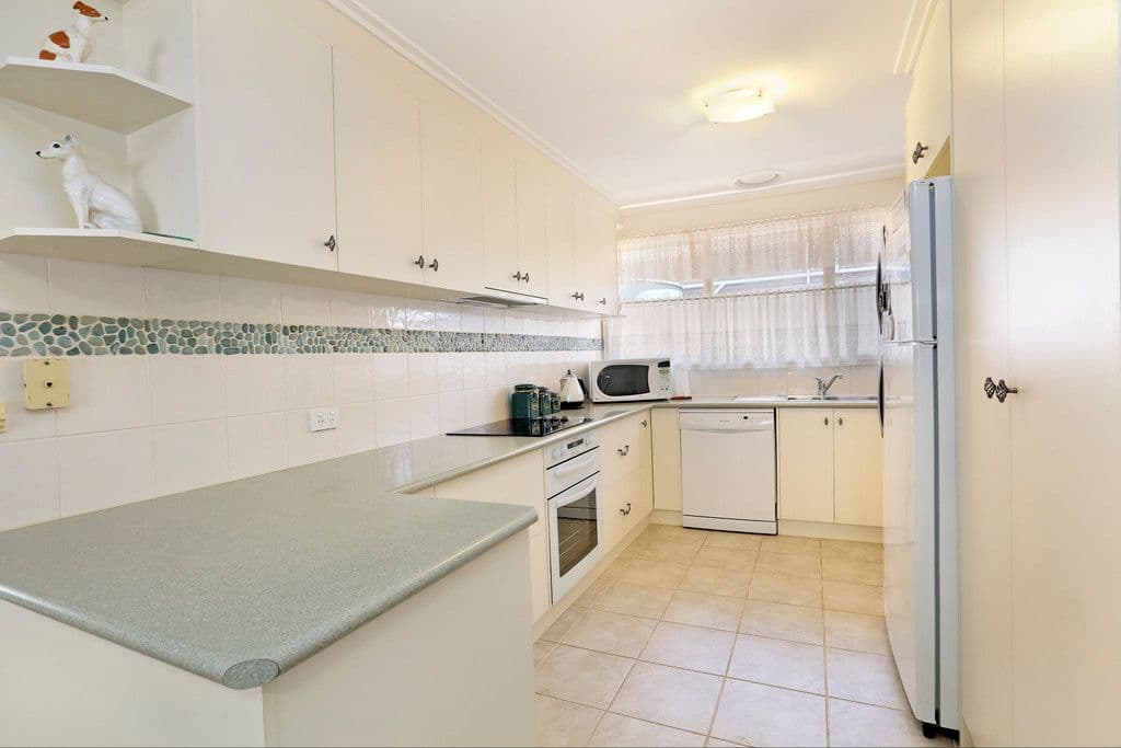 13 Melrose Street, Lara VIC 3212, Lara - Thumbnail 4