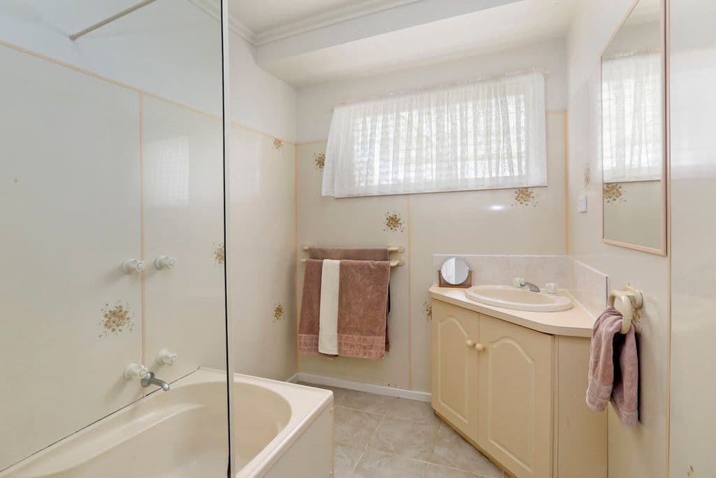 13 Melrose Street, Lara VIC 3212, Lara - Thumbnail 8