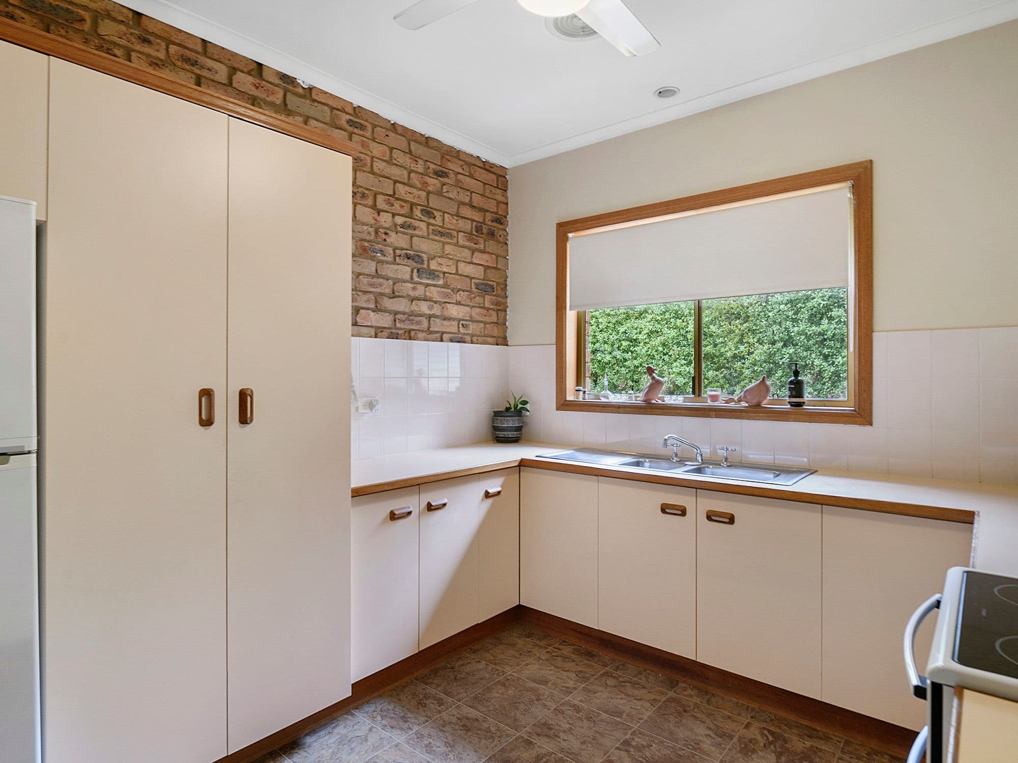 16 Benson Street, Benalla VIC 3672, Benalla - Thumbnail 2