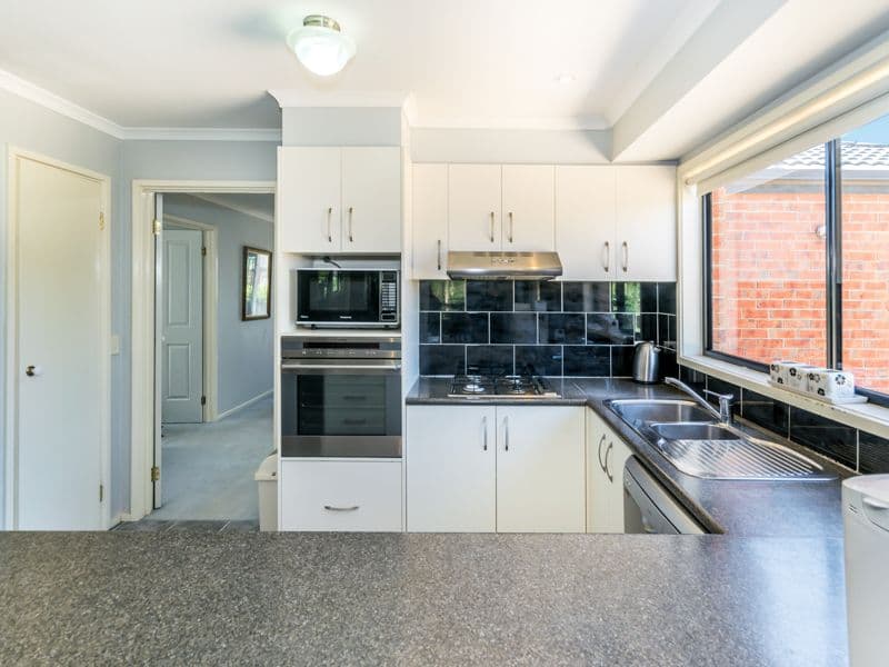 21 Princeton Avenue, Melton West VIC 3337, Melton West - Thumbnail 3