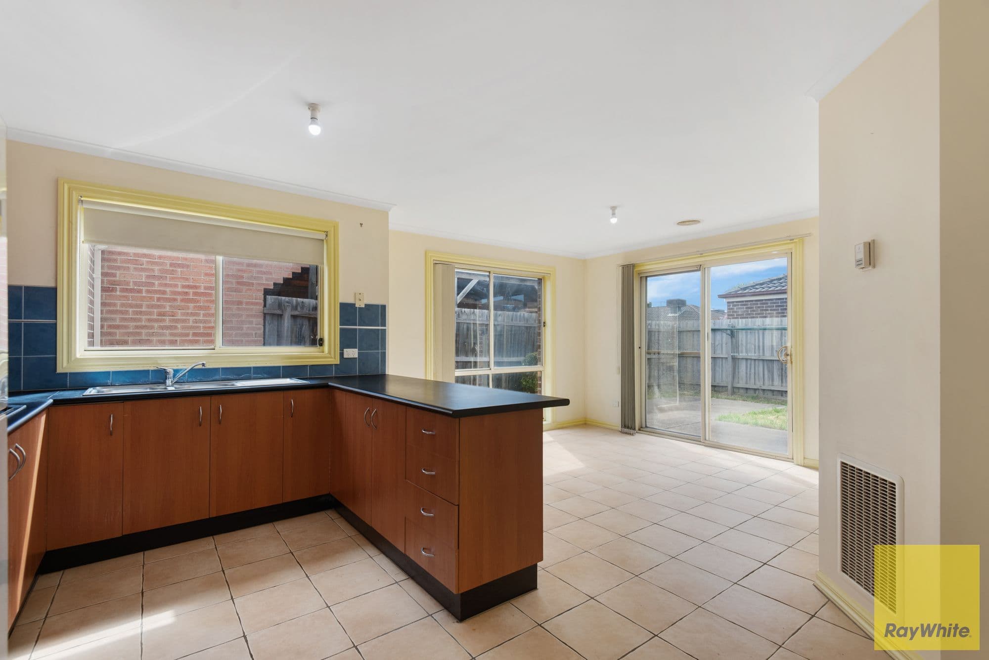 41-43 Balaclava Avenue, Altona Meadows VIC 3028, Altona Meadows - Thumbnail 7