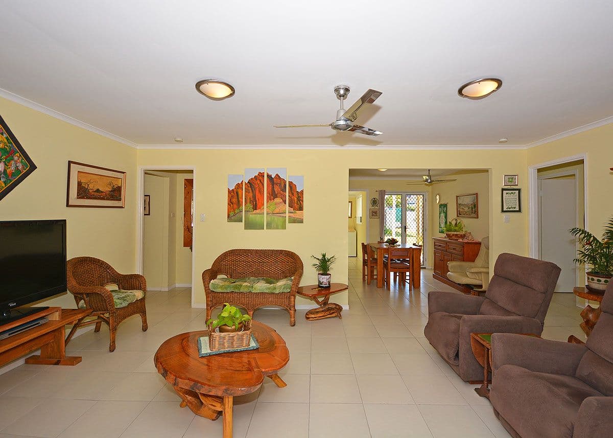 4 Arthur Street, Urangan QLD 4655, Urangan - Thumbnail 2