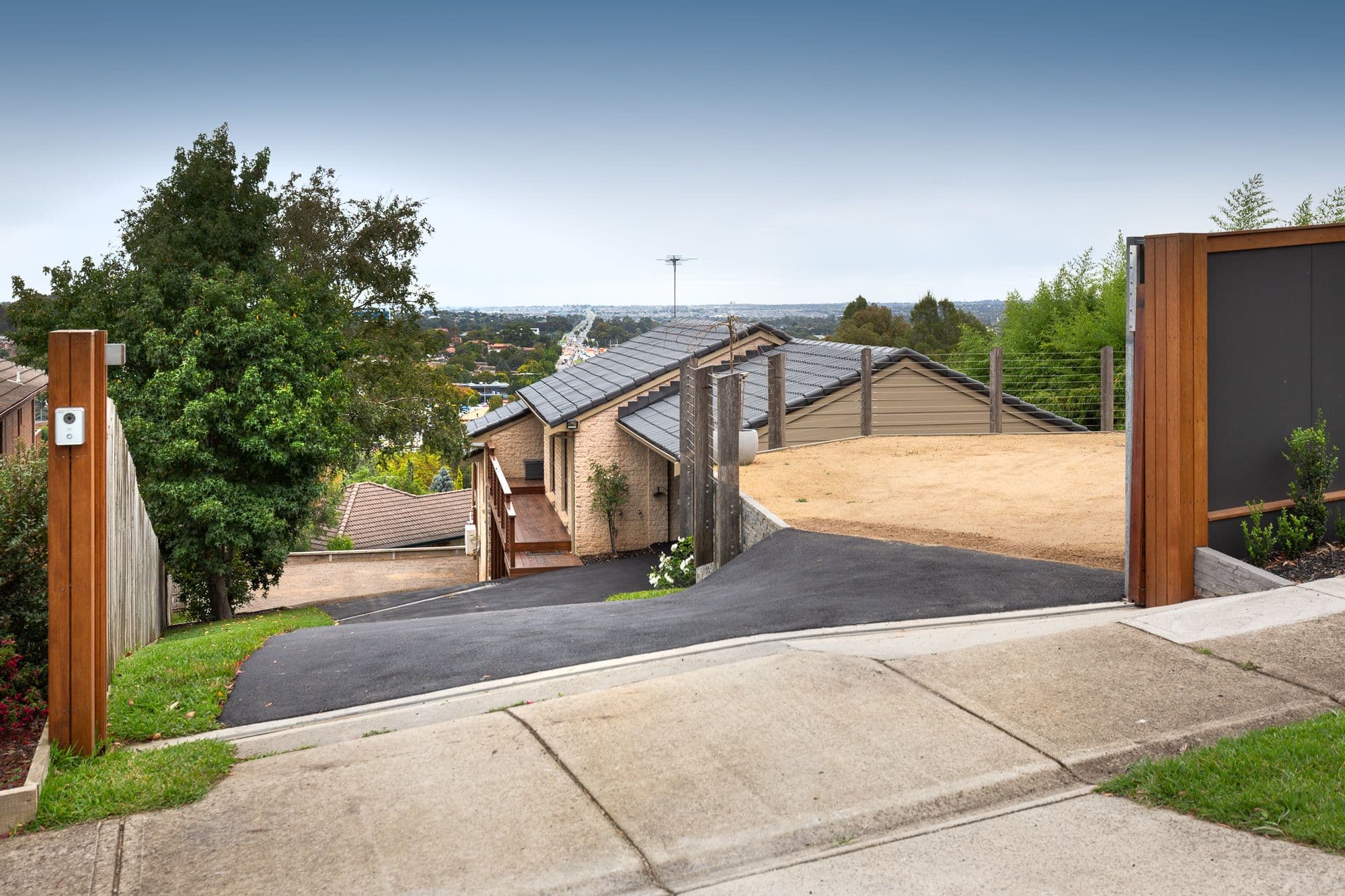 25 Kramer Drive, Berwick VIC 3806, Berwick - Thumbnail 2
