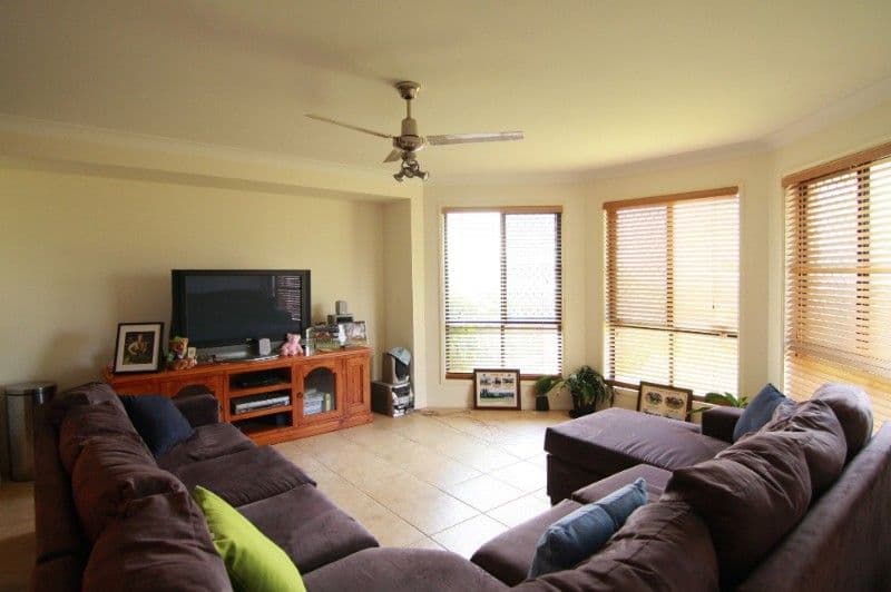 2 Cuttaburra Crescent, GLENVALE QLD 4350, Glenvale - Thumbnail 2
