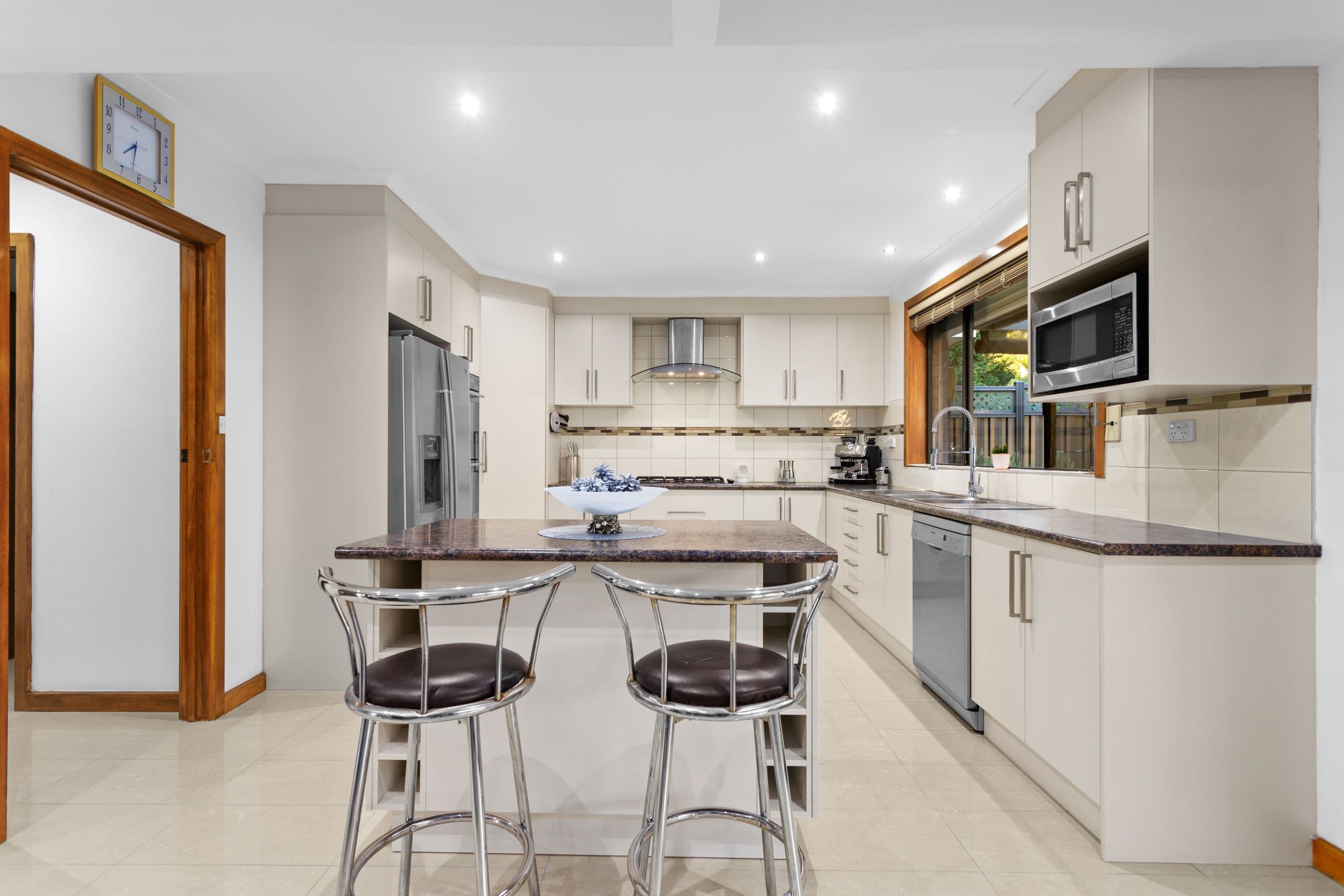 27 Timmins Court, Mill Park VIC 3082, Mill Park - Thumbnail 2