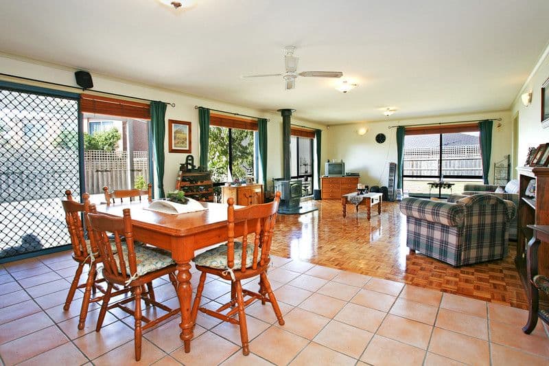 49 Hansen Drive, GROVEDALE VIC 3216, Grovedale - Thumbnail 2