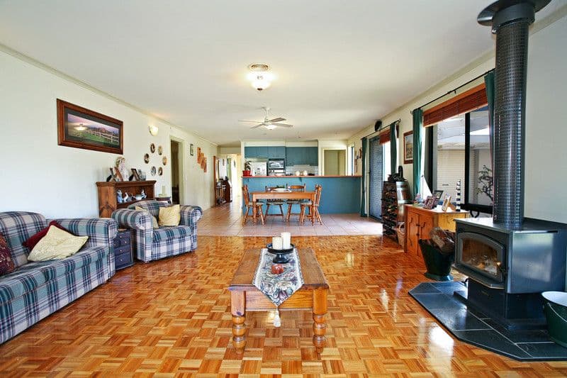 49 Hansen Drive, GROVEDALE VIC 3216, Grovedale - Thumbnail 6