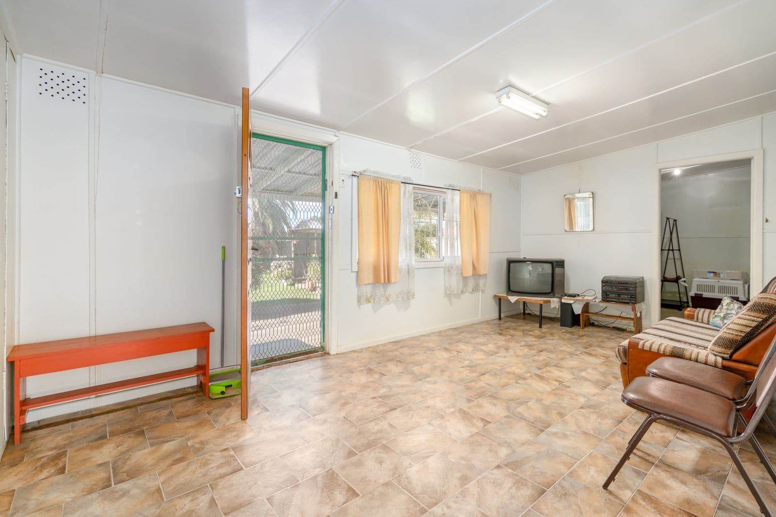 16 PEEL Street, Canley Heights NSW 2166, Canley Heights - Thumbnail 4