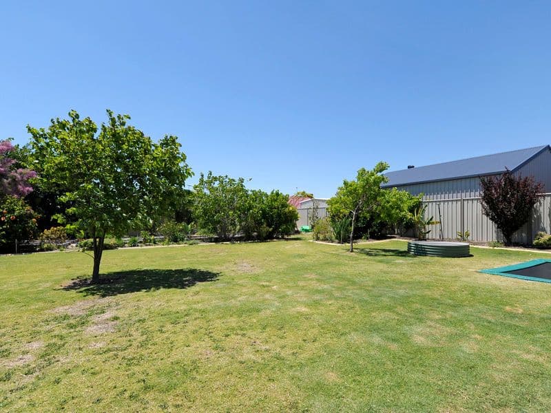 14 Surf Drive, SECRET HARBOUR WA 6173, Secret Harbour - Thumbnail 2