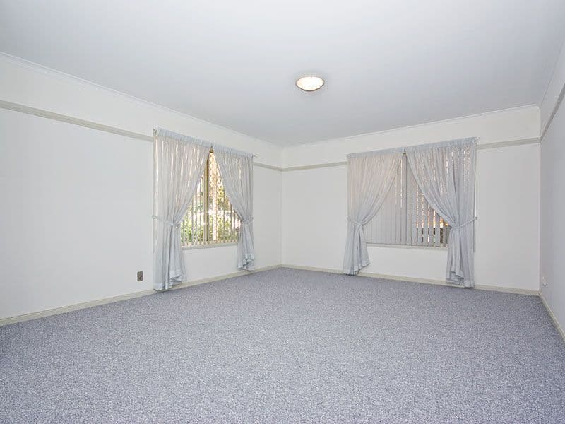 33 Clarendon Circuit, FOREST LAKE QLD 4078, Forest Lake - Thumbnail 2