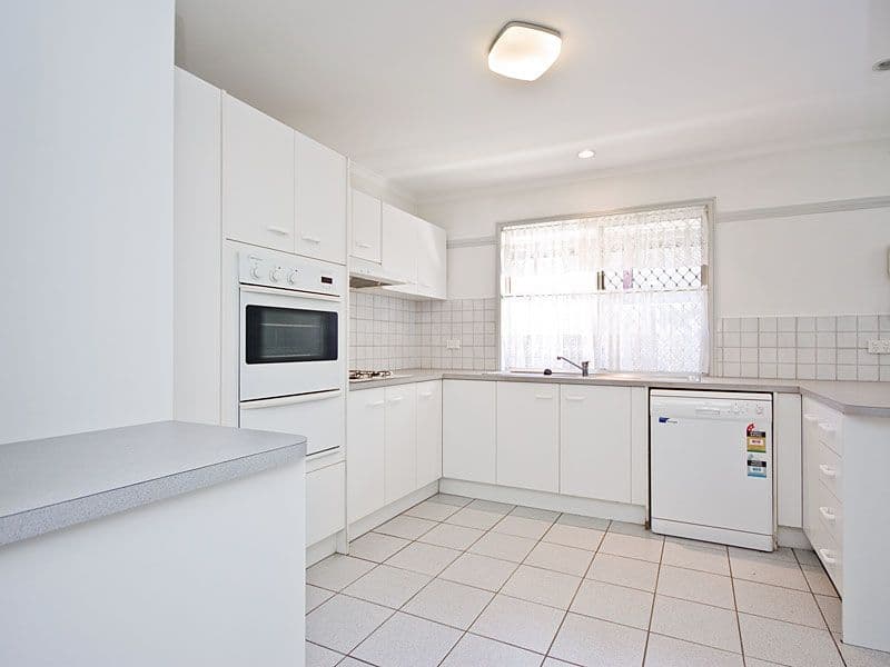 33 Clarendon Circuit, FOREST LAKE QLD 4078, Forest Lake - Thumbnail 4
