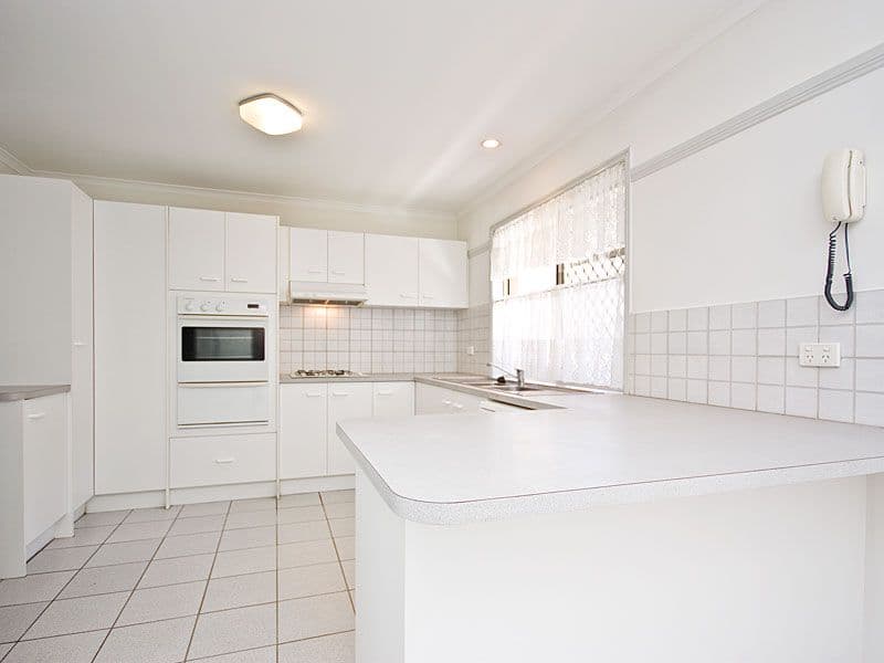 33 Clarendon Circuit, FOREST LAKE QLD 4078, Forest Lake - Thumbnail 5