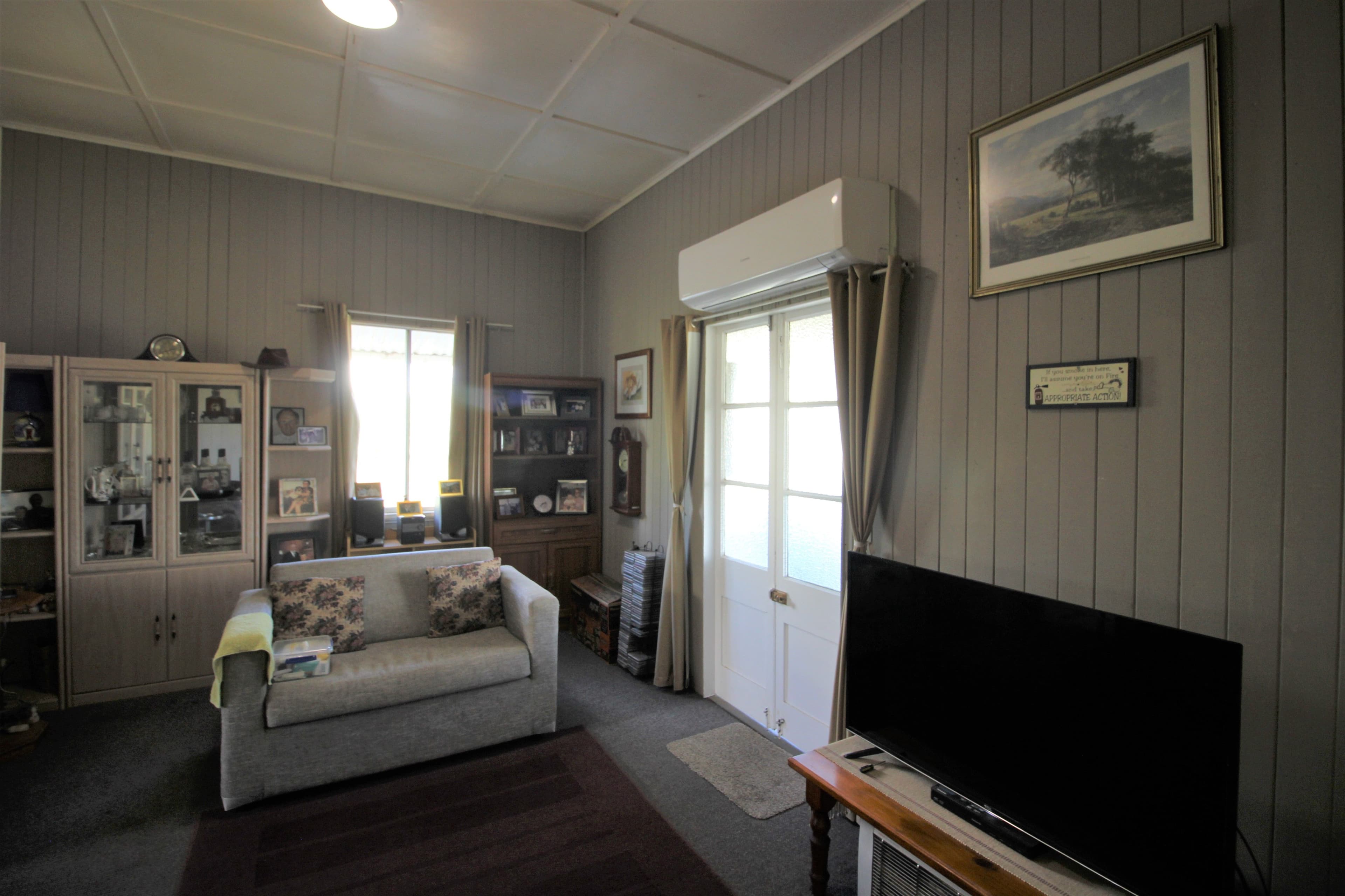 49 Edward Street, Biggenden QLD 4621, Biggenden - Thumbnail 3