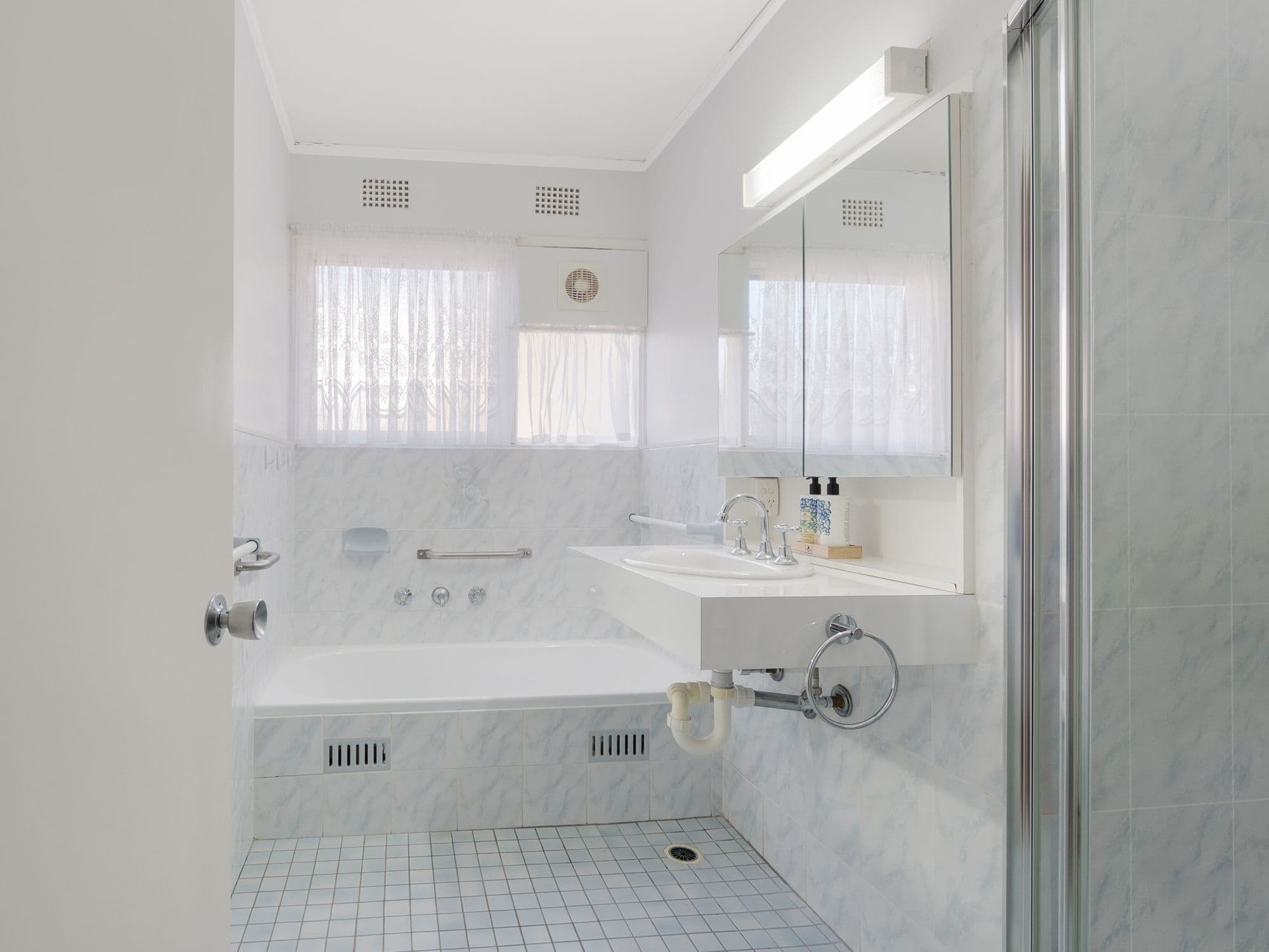 35 Evergreen Avenue, Bradbury NSW 2560, Bradbury - Thumbnail 4