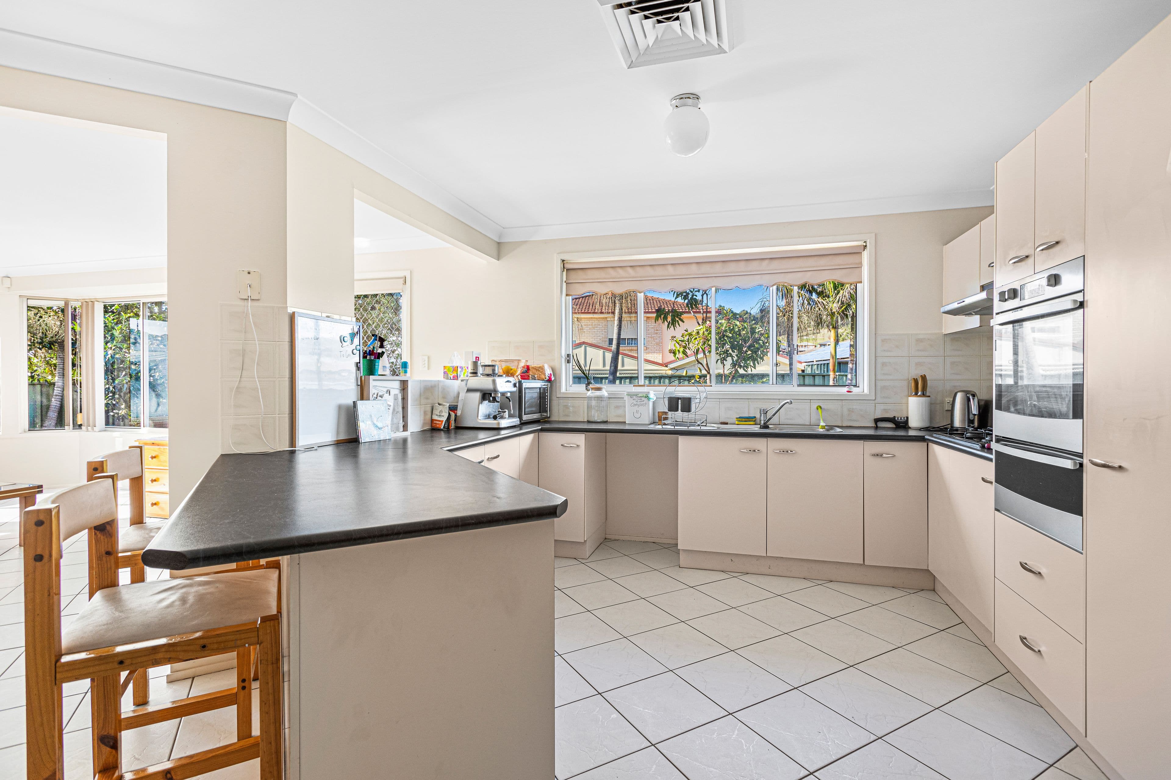 4 Medlow Way, Albion Park NSW 2527, Albion Park - Thumbnail 2