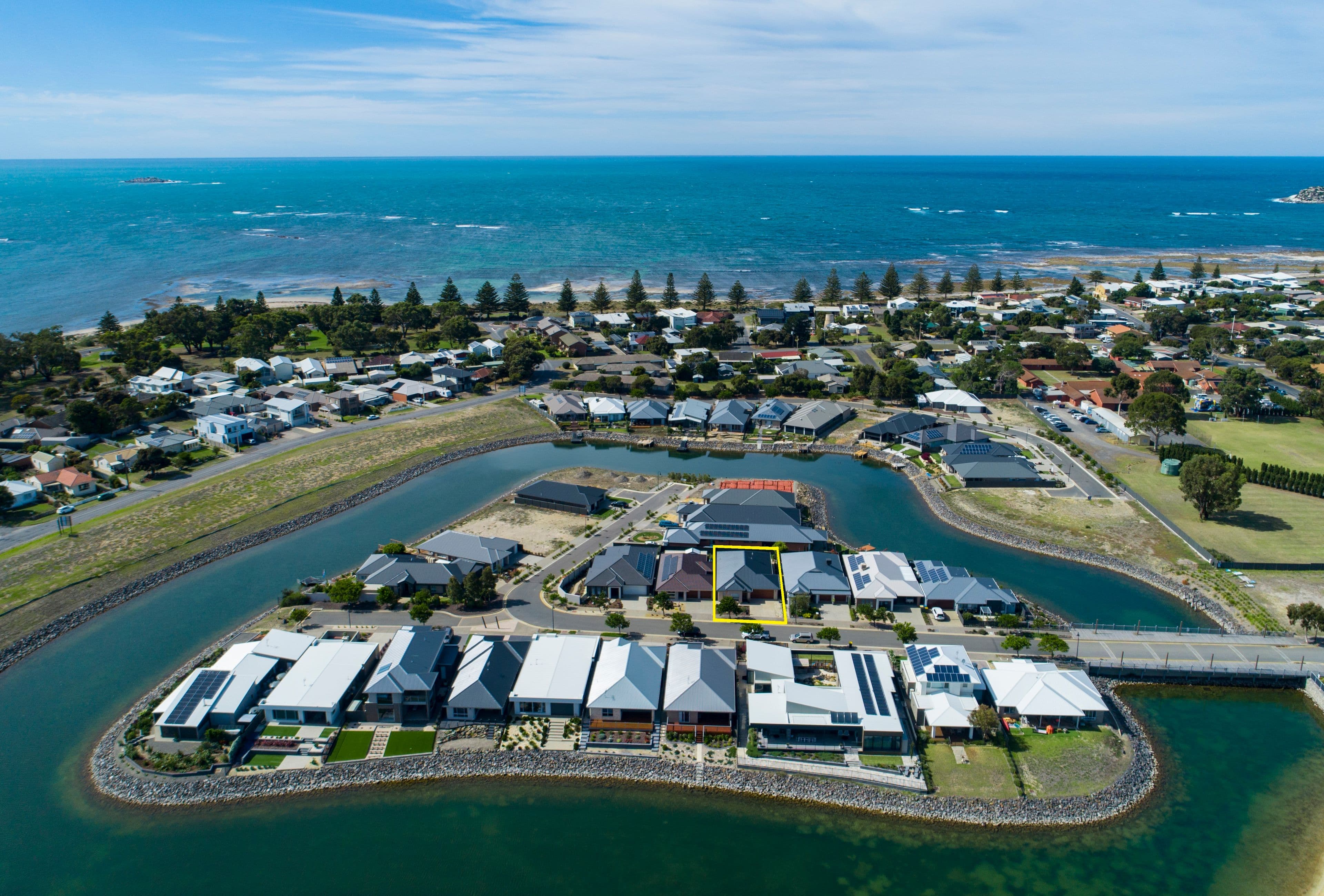 25 Central Drive, Victor Harbor SA 5211, Victor Harbor - Thumbnail 2