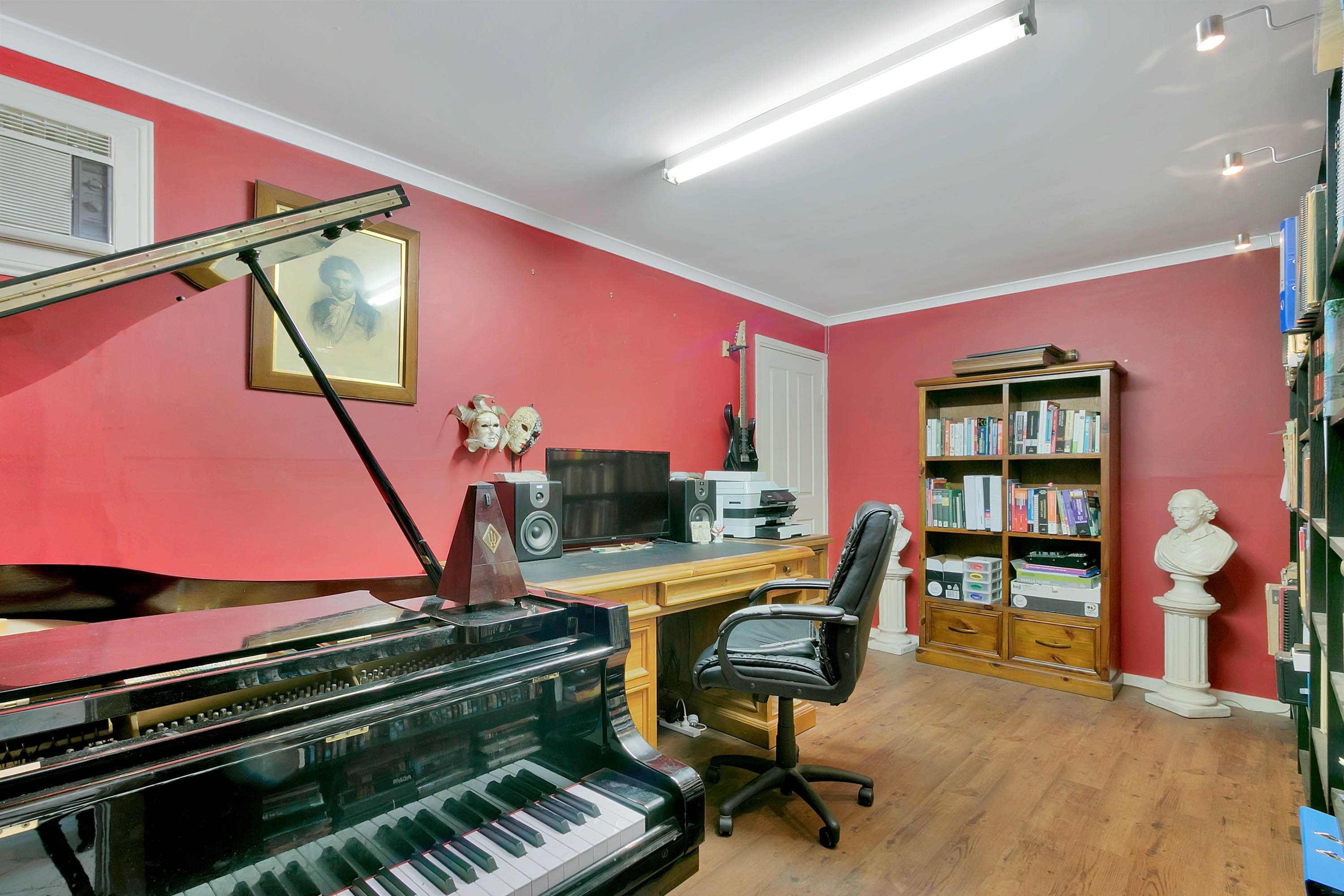 11 Chelmsford Street, Craigmore SA 5114, Craigmore - Thumbnail 6
