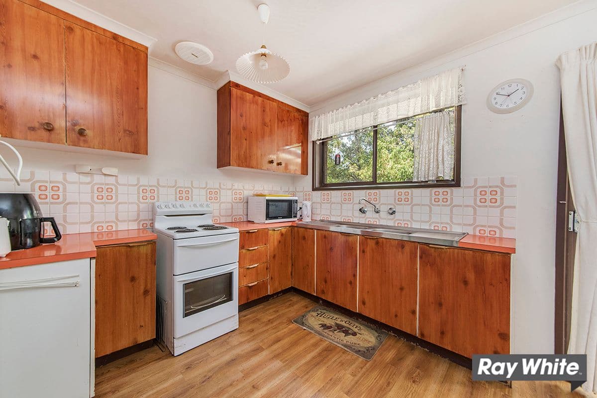 11 Moorehead Place, Latham ACT 2615, Latham - Thumbnail 2