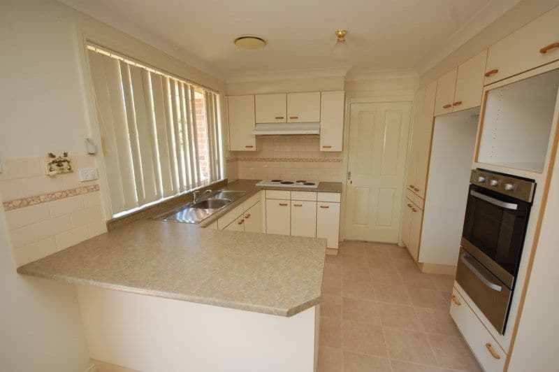 10 Northgrove Drive, GRIFFITH NSW 2680, Griffith - Thumbnail 2