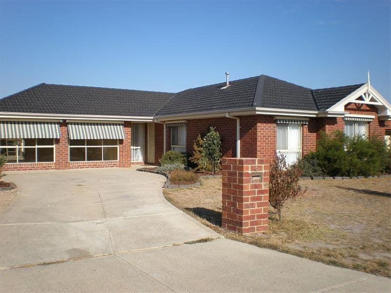5 Hayes Close, WALLAN VIC 3756, Wallan - Image 1