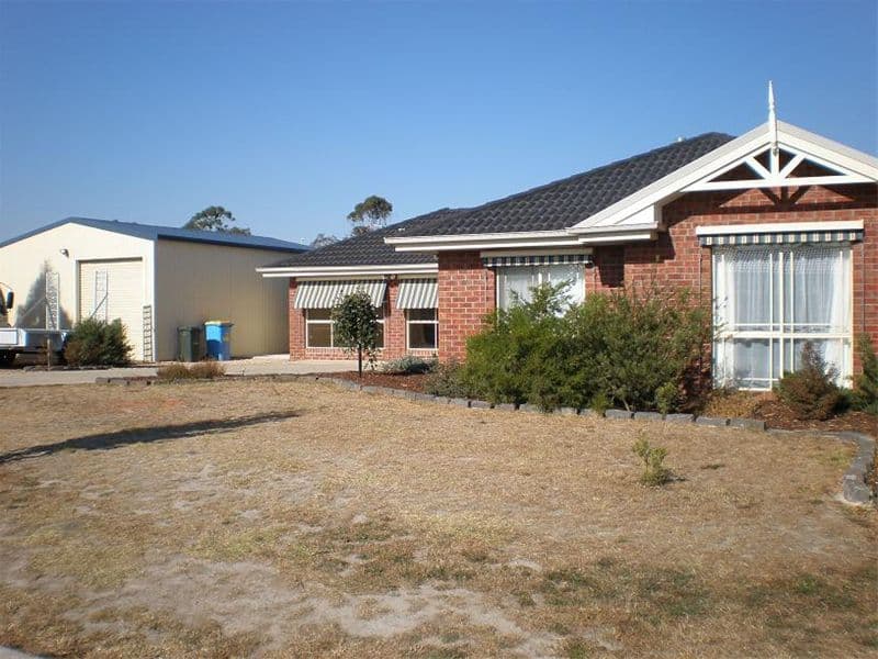 5 Hayes Close, WALLAN VIC 3756, Wallan - Thumbnail 2