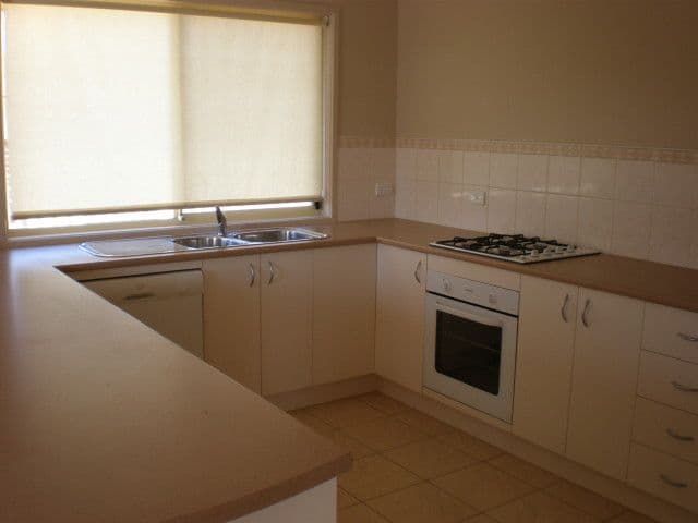 5 Hayes Close, WALLAN VIC 3756, Wallan - Thumbnail 6