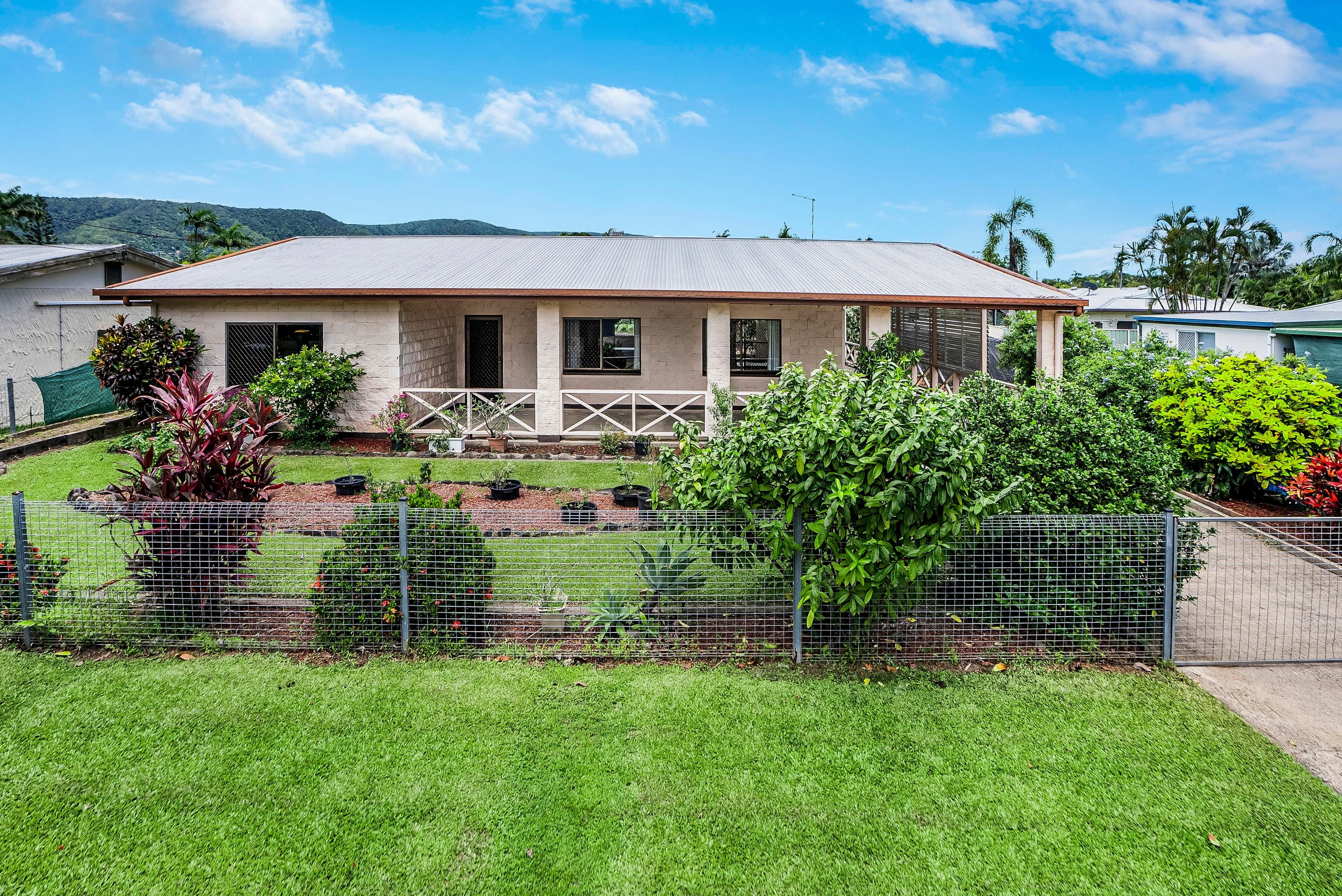 6 Maurice Street, Kewarra Beach QLD 4879, Kewarra Beach - Image 1