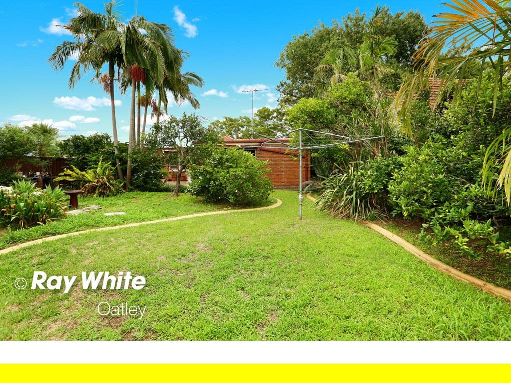 65 Lansdowne Crescent, Oatley - Thumbnail 2