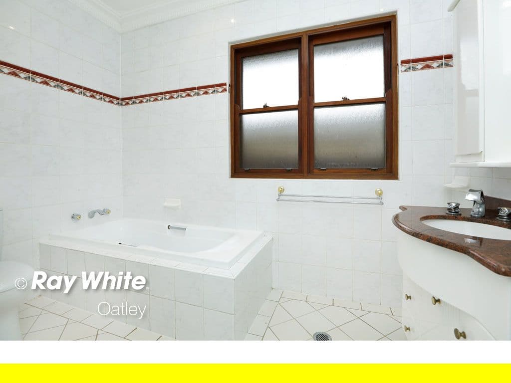 65 Lansdowne Crescent, Oatley - Thumbnail 7