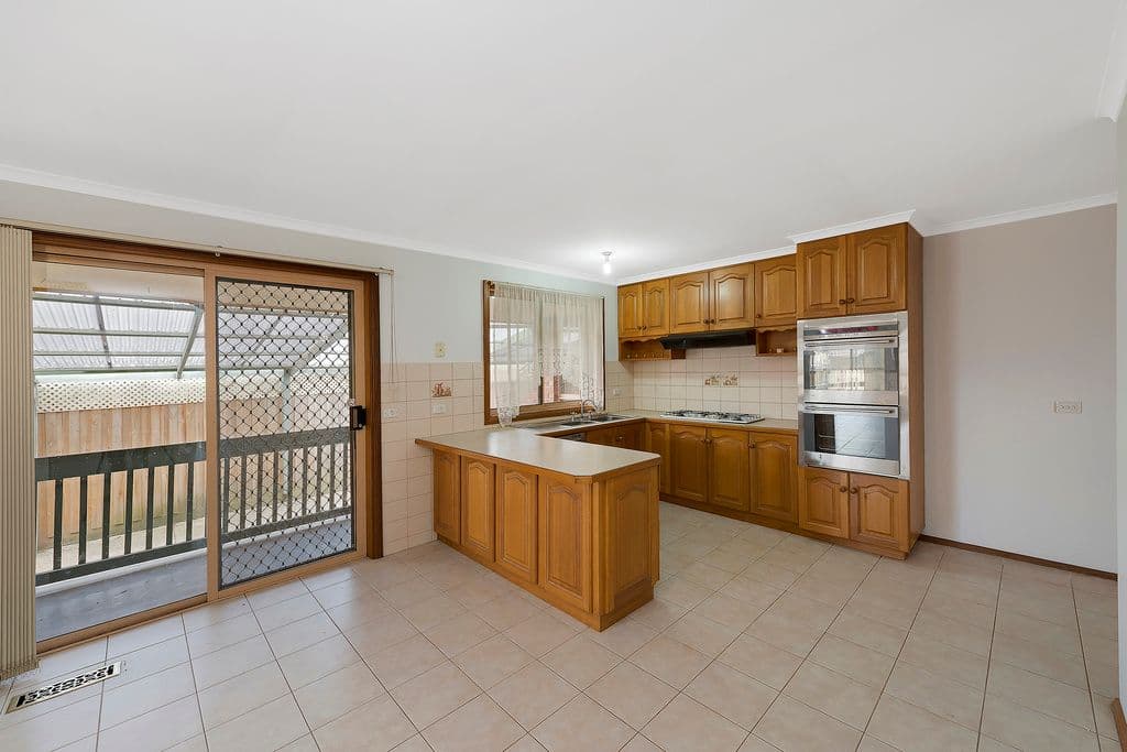 260 Betula Avenue, Mill Park VIC 3082, Mill Park - Thumbnail 4